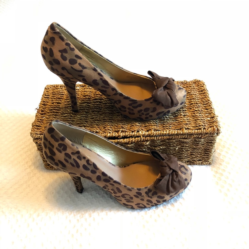 G by GUESS Heels
